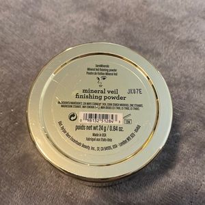Bare Minerals finishing powder